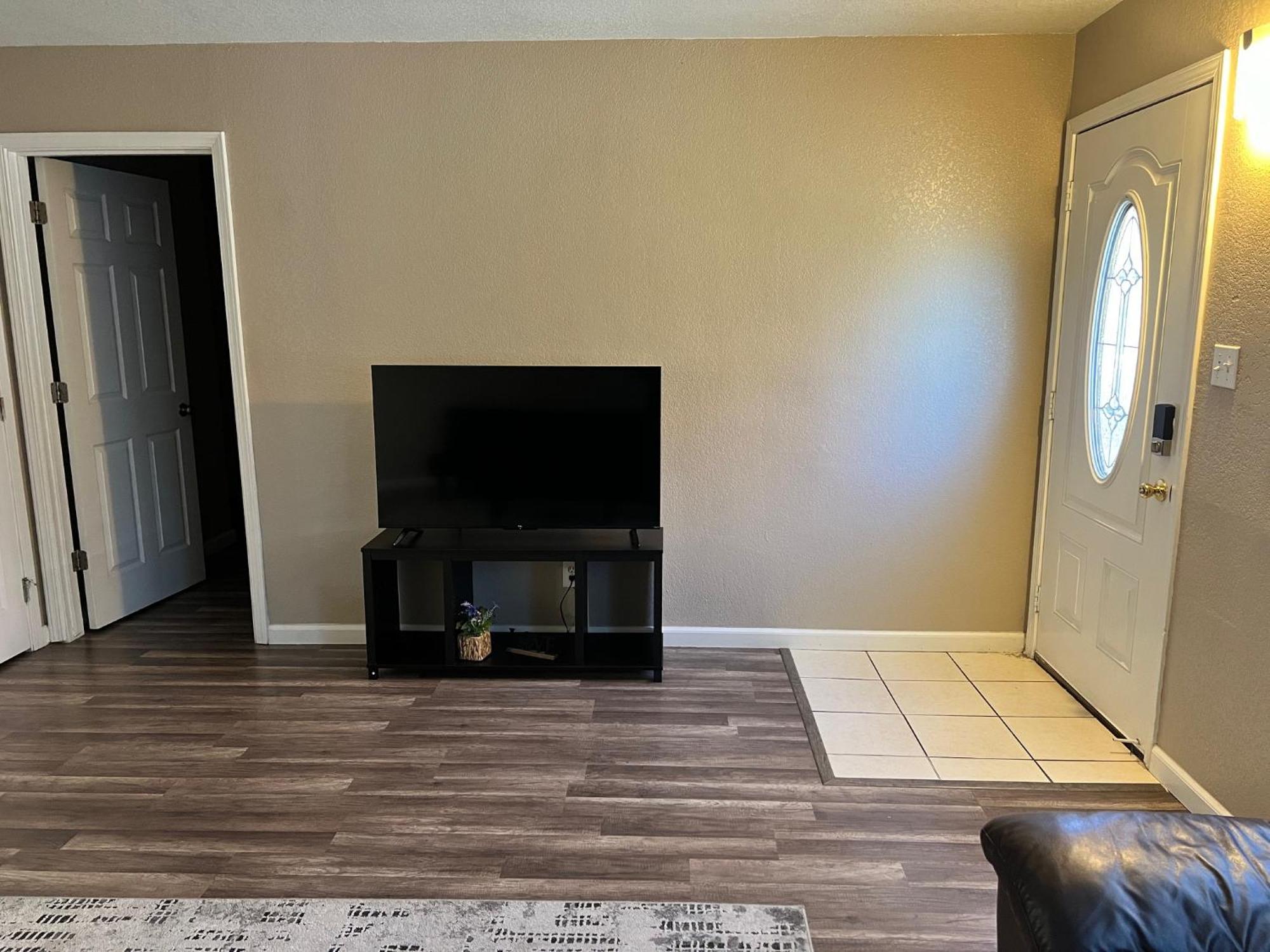Quiet 1Bed,1Bath Condo With Free Parking Fresno Esterno foto