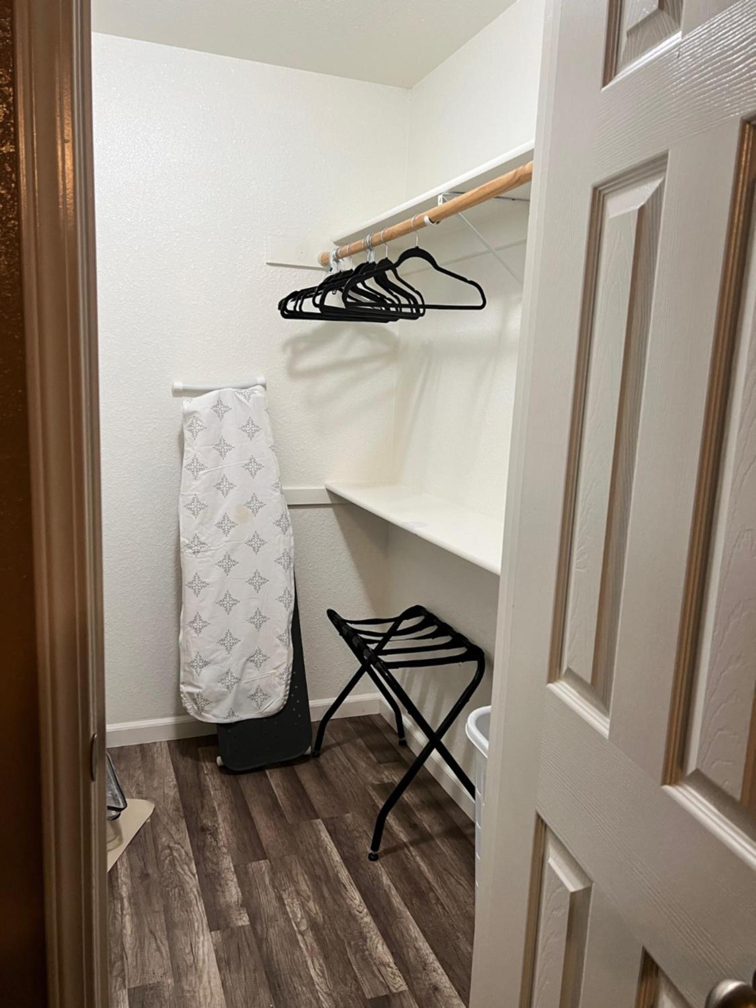 Quiet 1Bed,1Bath Condo With Free Parking Fresno Esterno foto